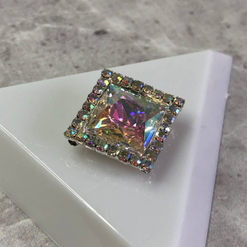 Стрази скляні 17х17 мм, пришивні Crystal з покриттям АВ Стрази скляні 17х17 мм, пришивні Crystal з покриттям АВ