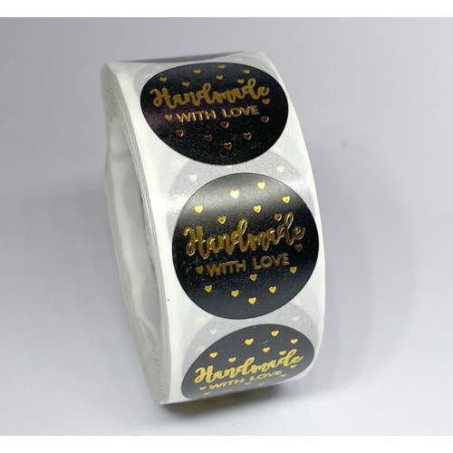 Наклейки на бобіні золотом "THANDMADE WITH LOVE" Ø 2,5 см, у рулоні 500 шт Наклейки на бобіні золотом "THANDMADE WITH LOVE" Ø 2,5 см, у рулоні 500 шт
