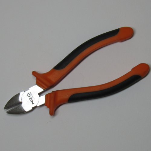 Кусачки бокові 180 мм 01-018 Neo tools Кусачки бокові 180 мм 01-018 Neo tools